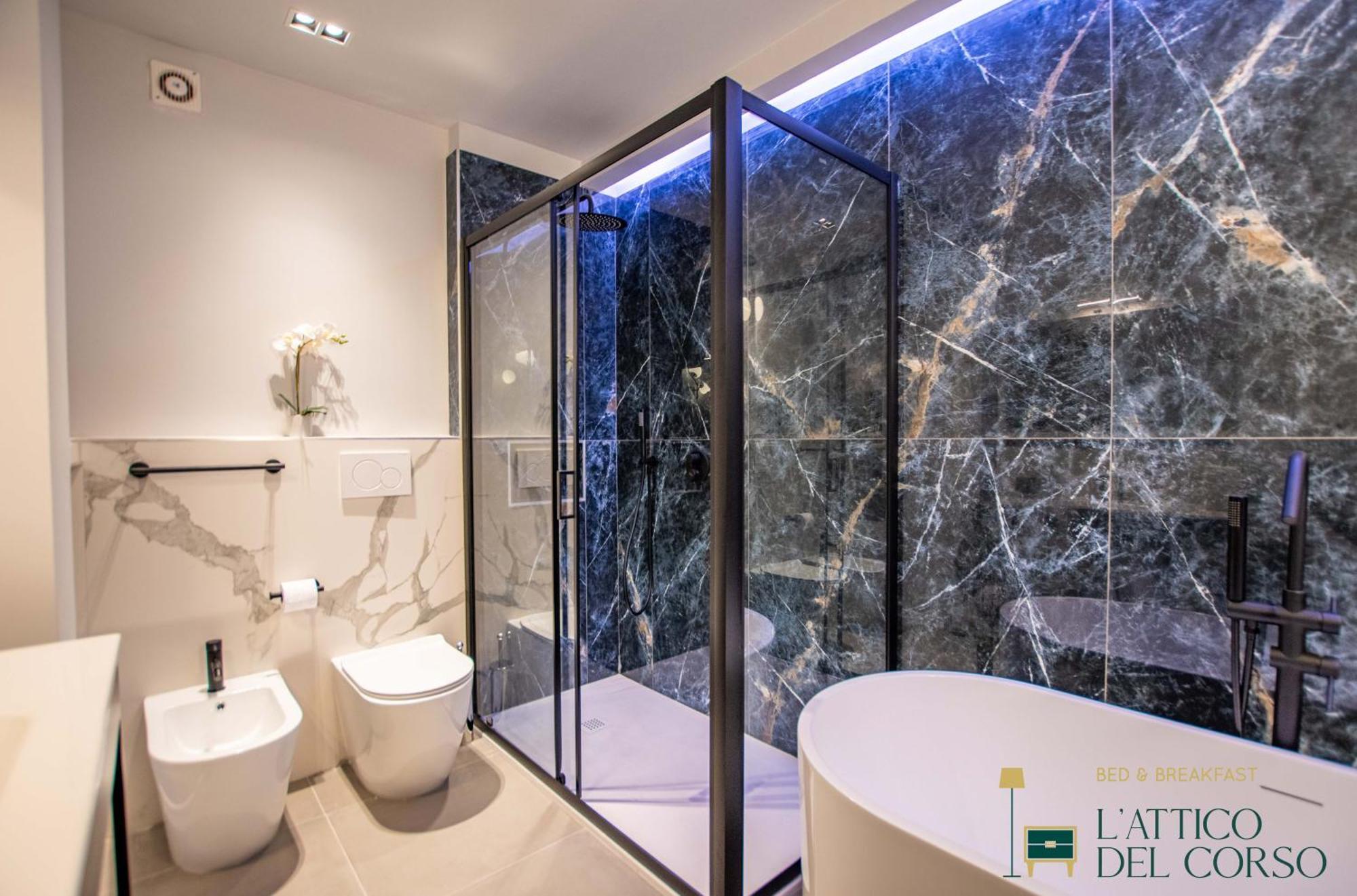 L'Attico Del Corso Apartment Trieste Luaran gambar