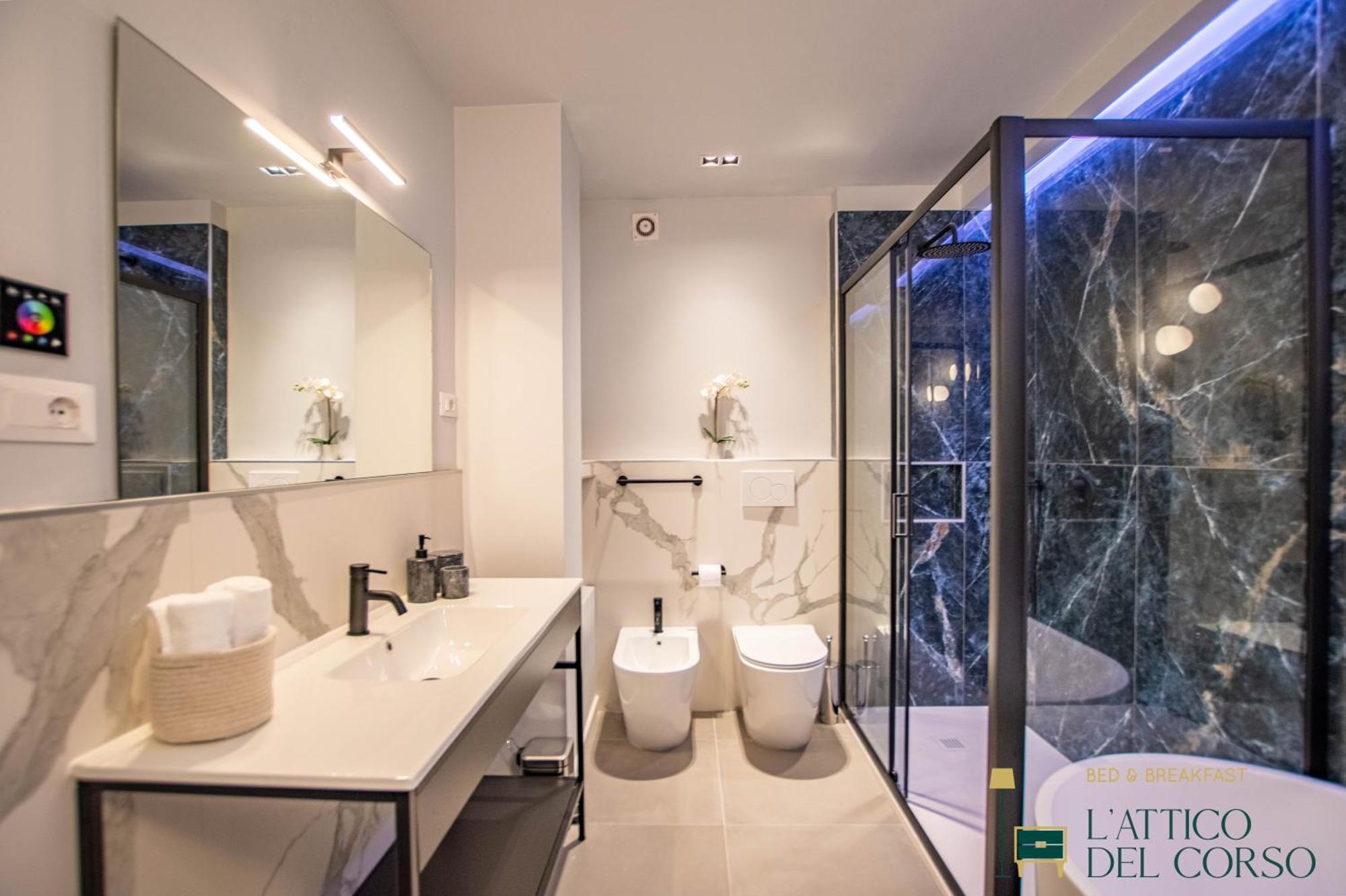 L'Attico Del Corso Apartment Trieste Luaran gambar