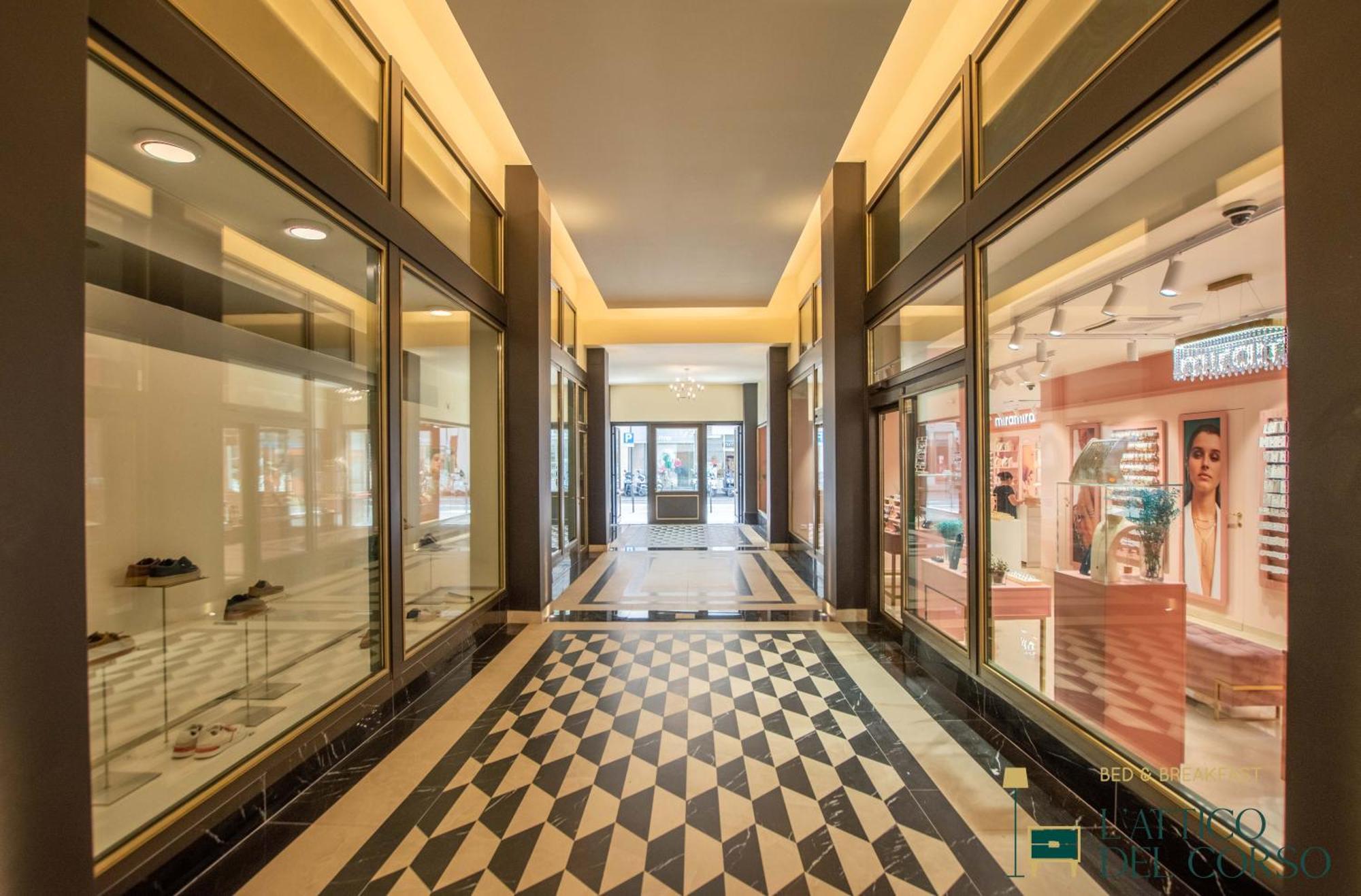 L'Attico Del Corso Apartment Trieste Luaran gambar